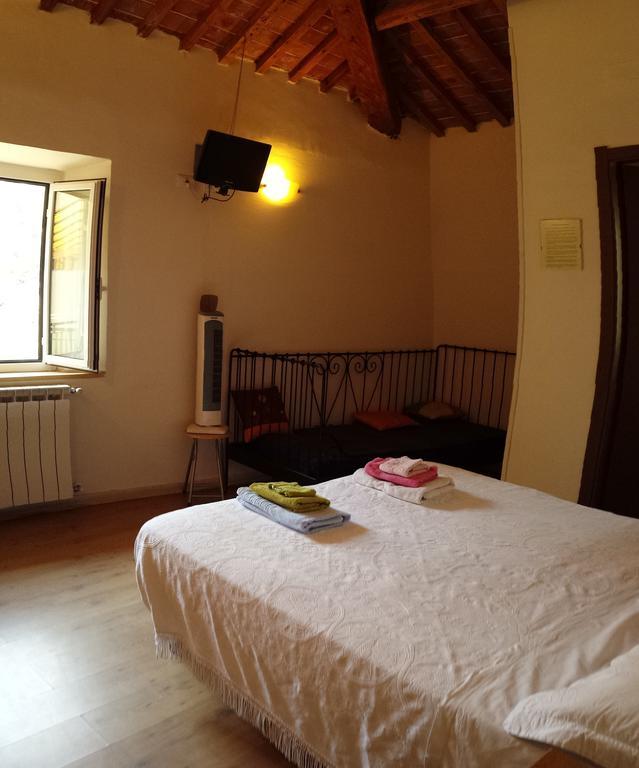 Locanda Del Sole Nero San Terenzo Værelse billede