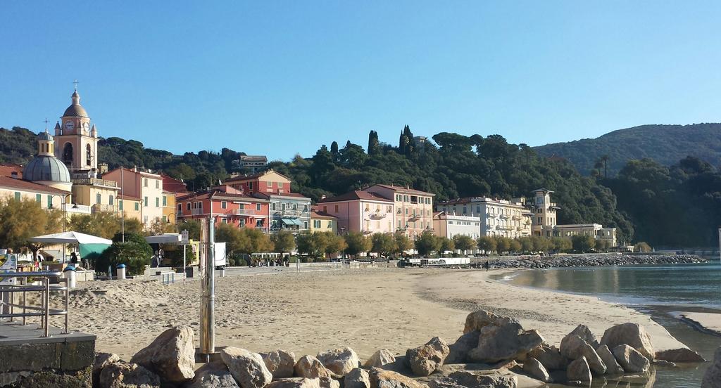 Locanda Del Sole Nero San Terenzo Eksteriør billede